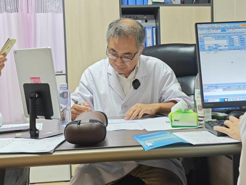 警惕厌学背后隐忧，精神科专家康玉春中西结合守护青少年精神心理健康